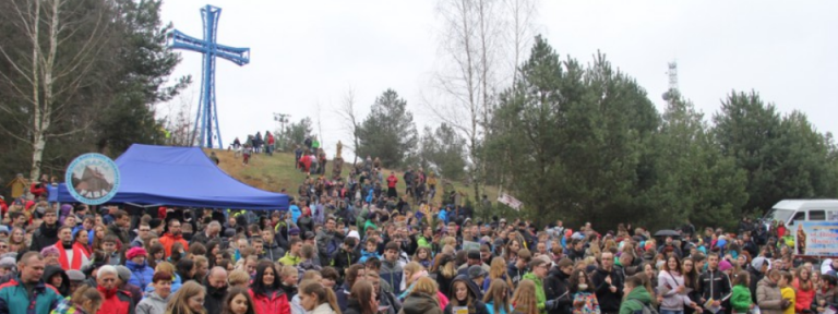 Spotkanie Młodych u stóp Krzyża Jubileuszowego [wideo]