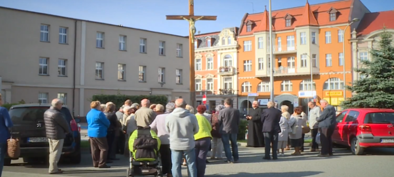 Koronka do Bożego Miłosierdzia na ulicach miast świata