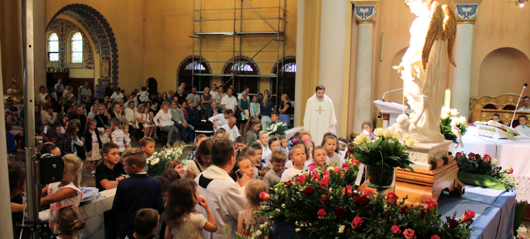 Dzieci powierzyły się opiece św. Michała Archanioła