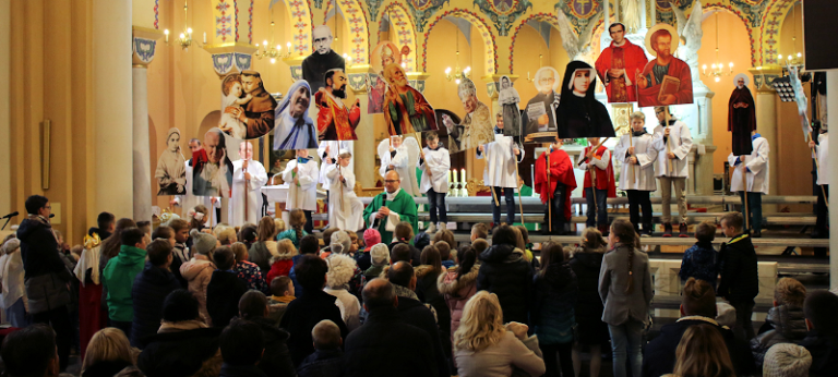 Marsz i Bal Świętych