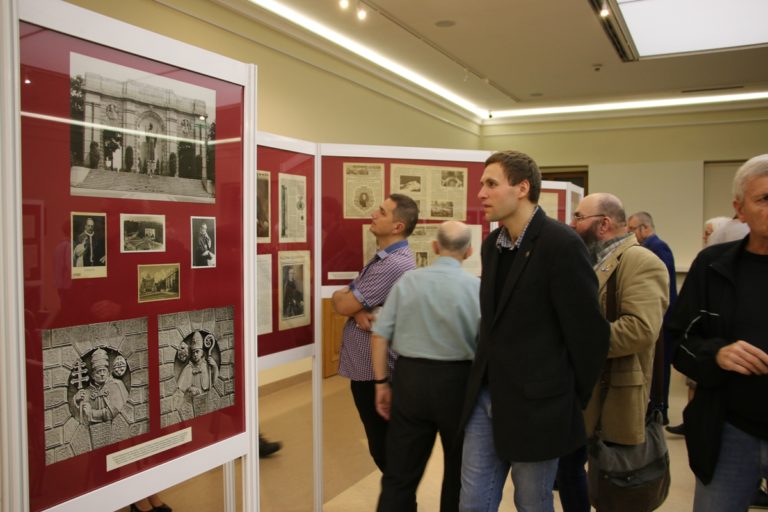 Wystawa Prymas z Ostrowa