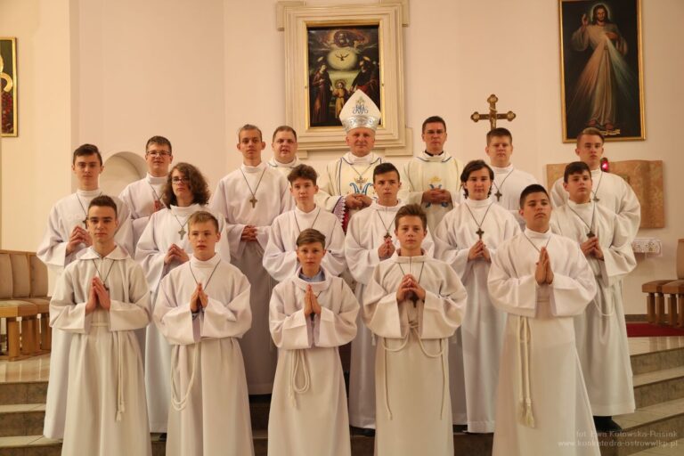 Ustanowienie ceremoniarzy