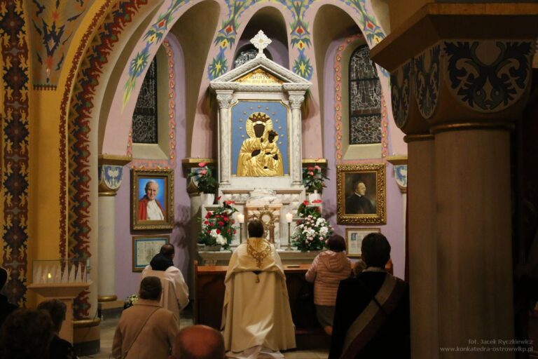 Nabożeństwo różańcowe przy pięciu ołtarzach