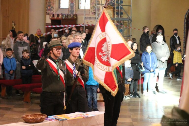 Harcerze z ZHR w Konkatedrze