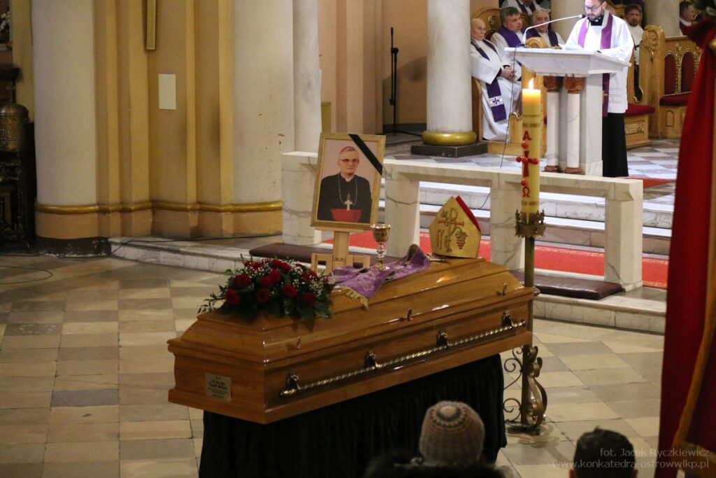 Msza żałobna za śp. ks. biskupa Teofila Wilskiego