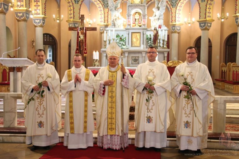 Święcenia diakonatu