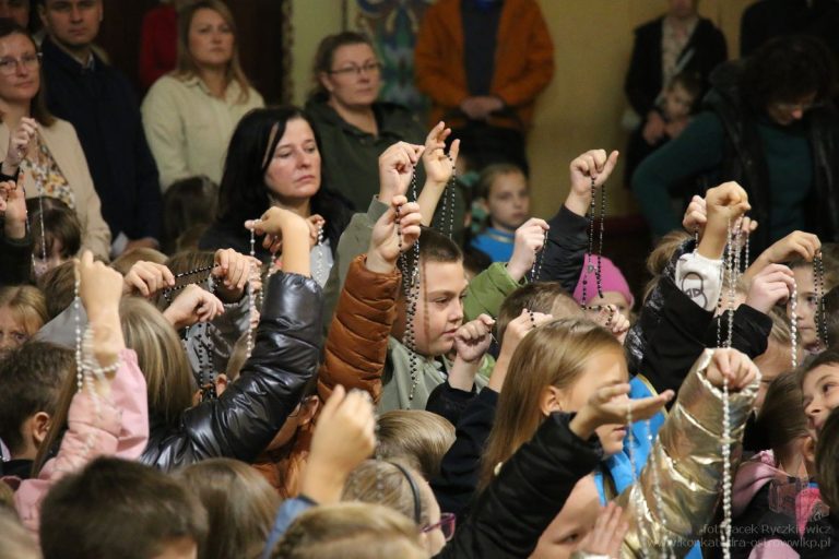Poświęcenie różańców w Konkatedrze