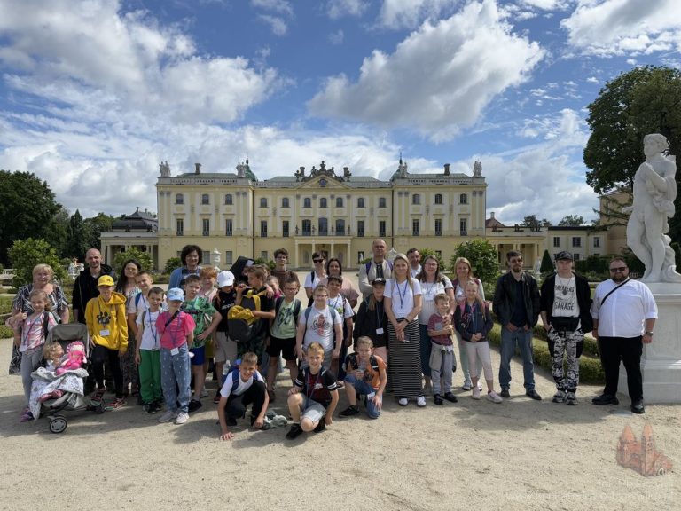 Pielgrzymka rodzin, ministrantów i scholi