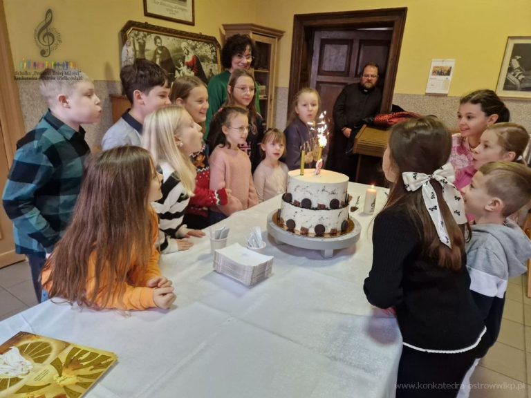 Drugie urodziny i świąteczne przygotowania