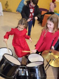 0-scholka-2latka-przyg-swiat-025